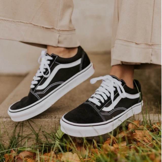 2024 vans old skool รองเท้าผ้าใบ แท้จากช็อป มือสอง