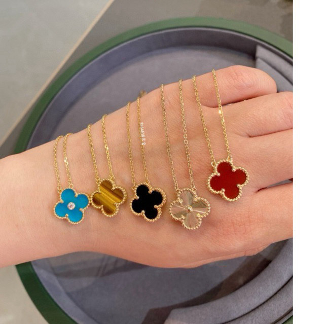 Pre order ราคา2400 Van Cleef & Arpels The Alhambra Necklace สร้อยคอ Metal Coating