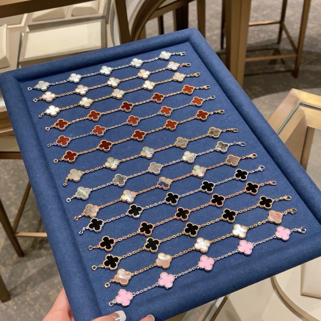 12/12 Christmas Spend มากกว่า 5k เพื่อรับสร้อยคอหรือสร้อยข้อมือ (19cm) เลือกโดยพลการตัด