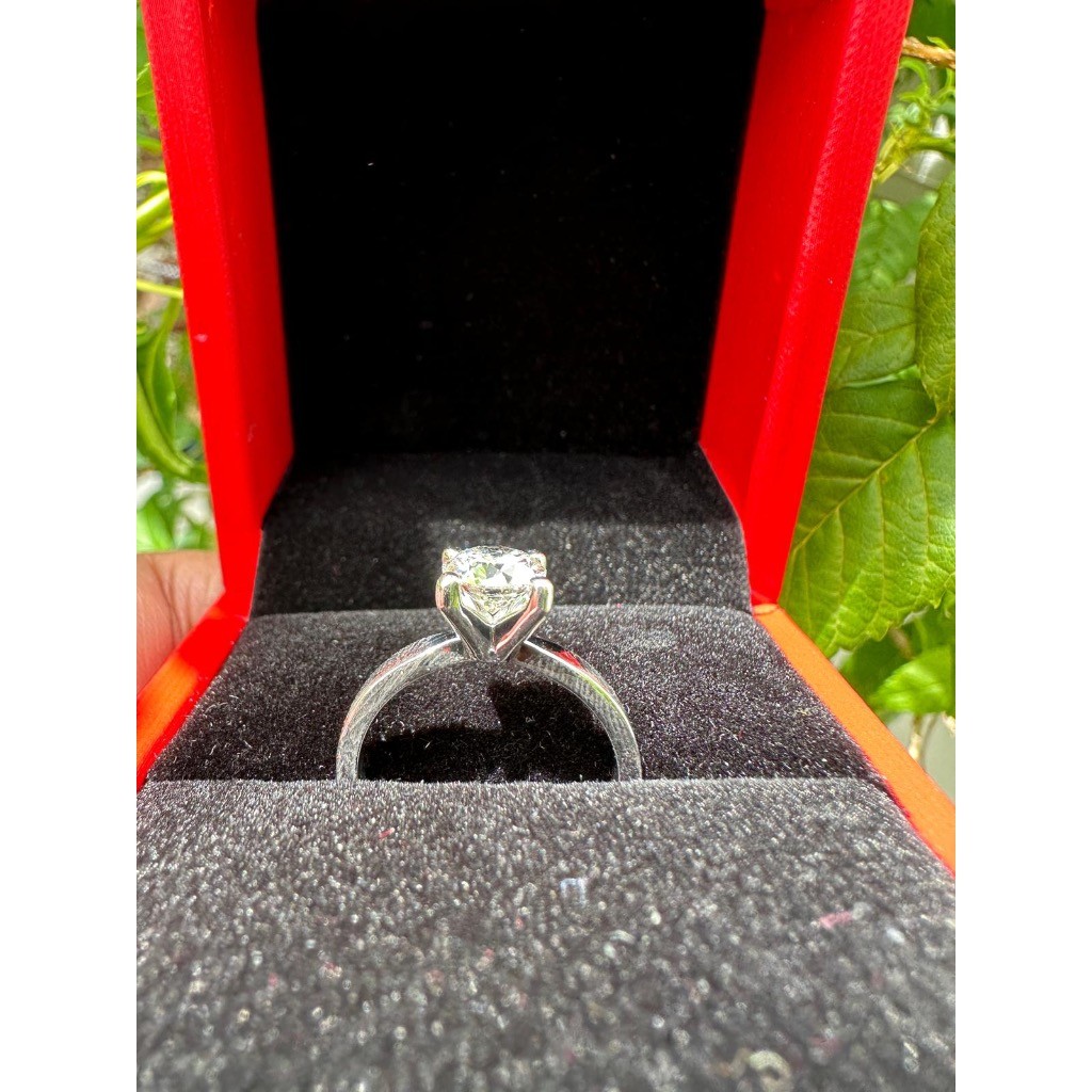 แหวนเพชร Solitaire 1.02 ct G VVS2 Lab Diamond Ring - White Gold 9K พร้อมใบเซอร์ IGI