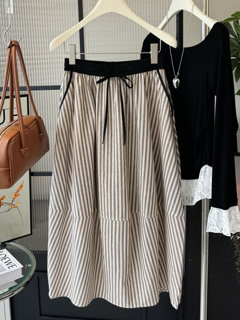 90520 กระโปรงทรงเอบัดเอวยางยืด