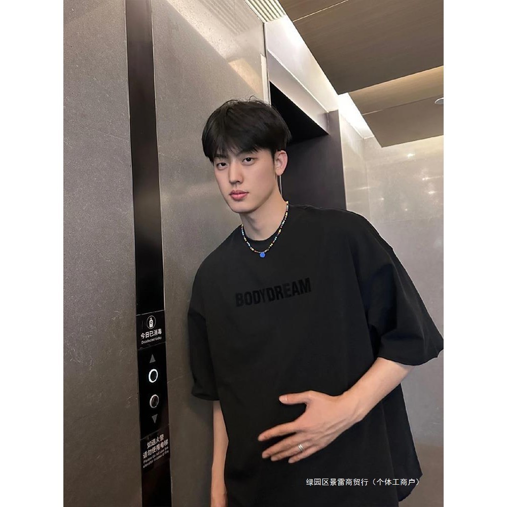 ♞,♘และแฟชั่นแบรนด์ Casual Letter เสื้อยืดแขนสั้นผู้ชายฤดูร้อนคอเล็กไหล่อเนกประสงค์ R EFB