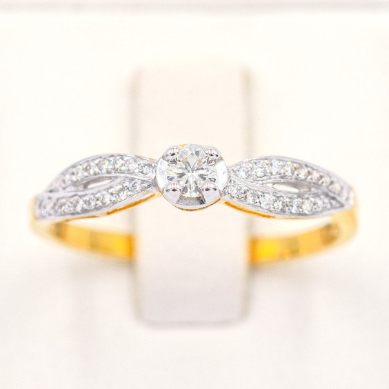 แหวนชู เพชรบ่าข้างไขว้กันสวยๆ  แหวนเพชร แหวนทองเพชรแท้ ทองแท้ 37.5% (9K) ME940