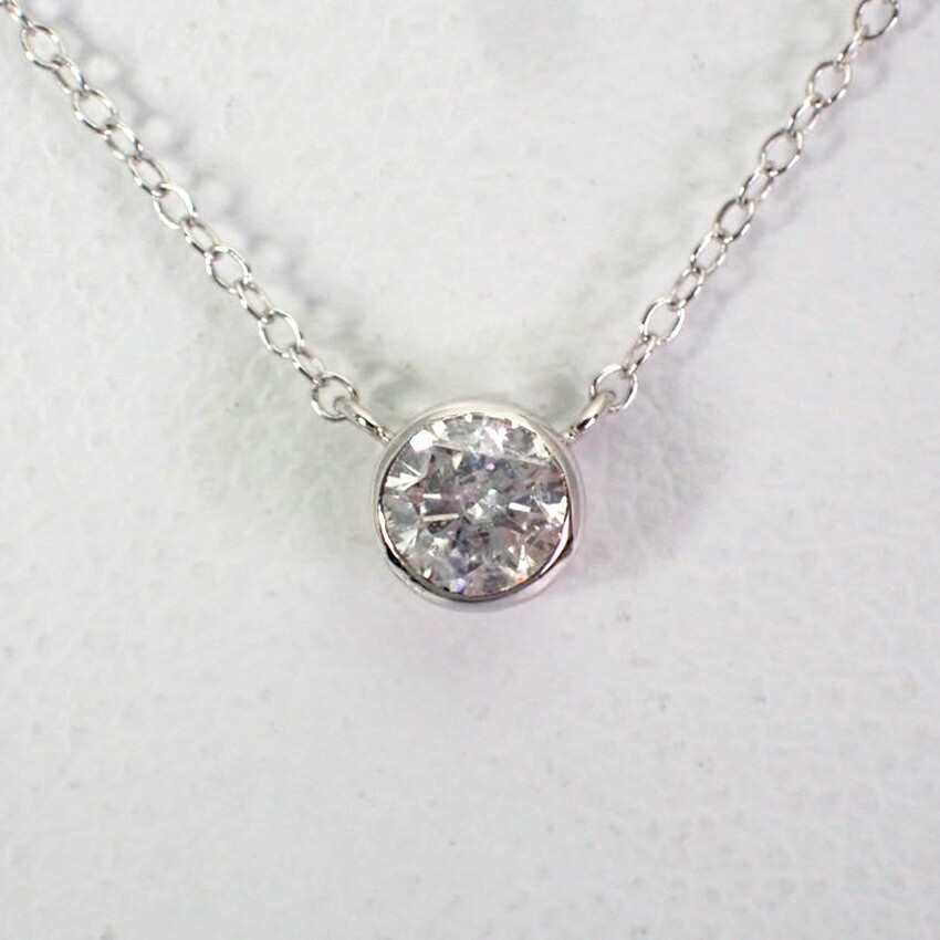 [ใหม่] สร้อยคอ จี้เพชรสวีคลิน Pt900 Sv925 0.18Ct [F2-8]
