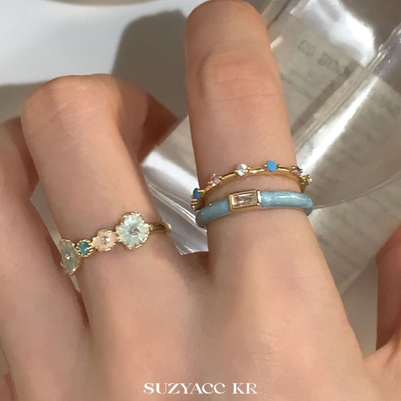 แหวนเคลือบทองค์ประกอบลายดอกไม้สีฟ้า ดีไซน์หรูหราสำหรับสไตล์แฟชั่นและงานพิเศษ
