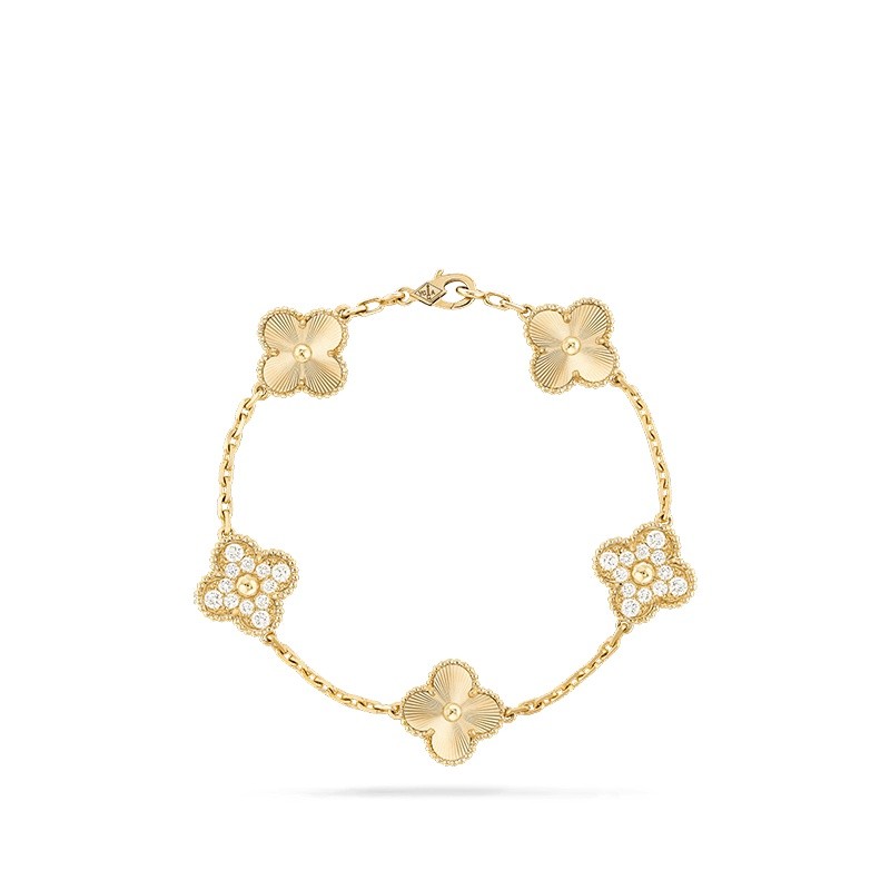 Vca Alhambra Lucky Four Leaves Yellow Gold Diamond Streaky Bracelet