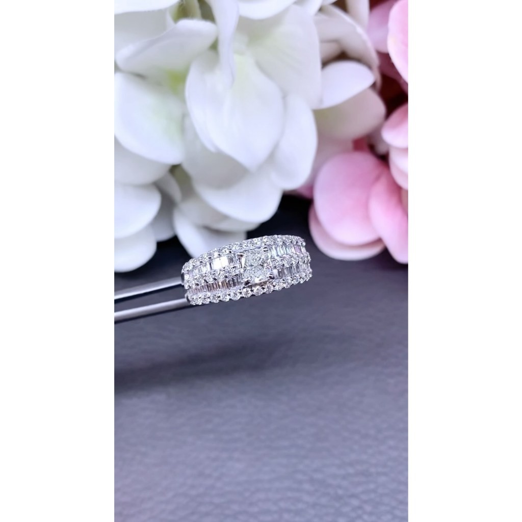 แหวนเพชรทรงคุชชั่น 0.51 กะรัต น้ำ94 J COLOR VVS1 เซอร์ GIA ล้อมเพชรน้ำ99VVS 78 เม็ด 1.59 กะรัต ในตั