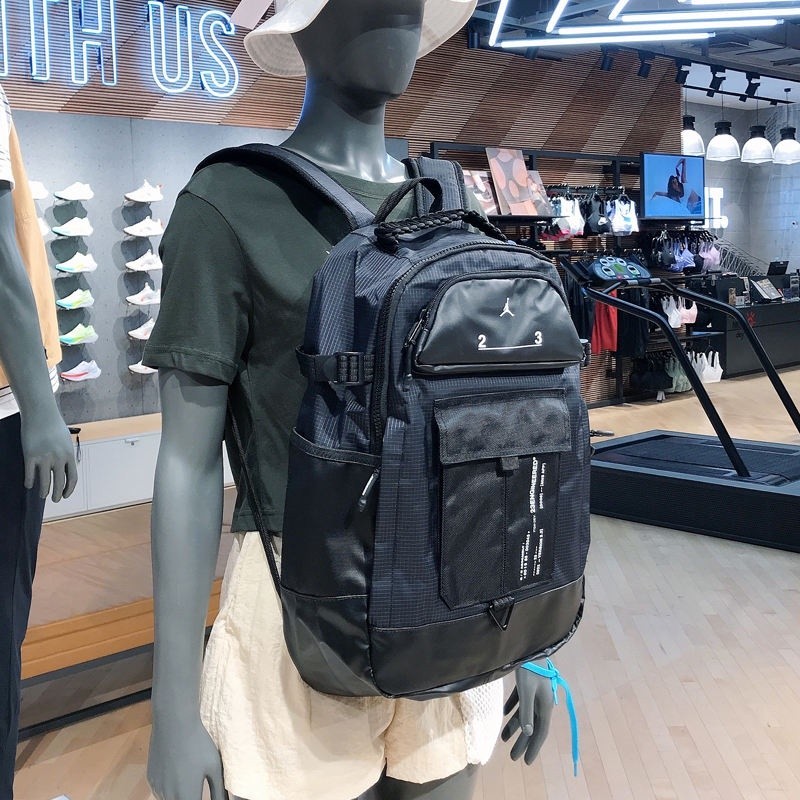 2024 ,,Nike ARI JORDAN กระเป๋าเดินทางลำลอง AJ คอมพิวเตอร์กระเป๋านักเรียนนักเรียนกระเป๋าเป้สะพายหลัง