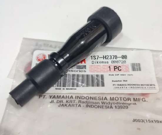 1S7-H2370-0-00 Yamaha SPARK PLUG CAP R15 / MT15 / LC135 / Y15 / Y16 / LC135