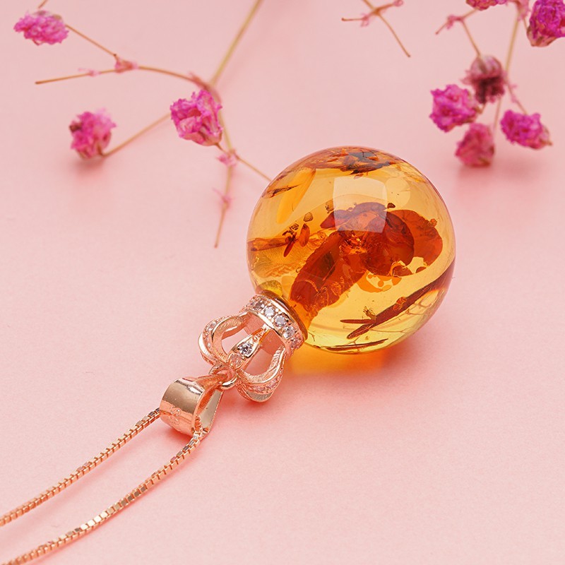 AA13 Fashion Atmosphere Flower Amber Round Crown Necklace
