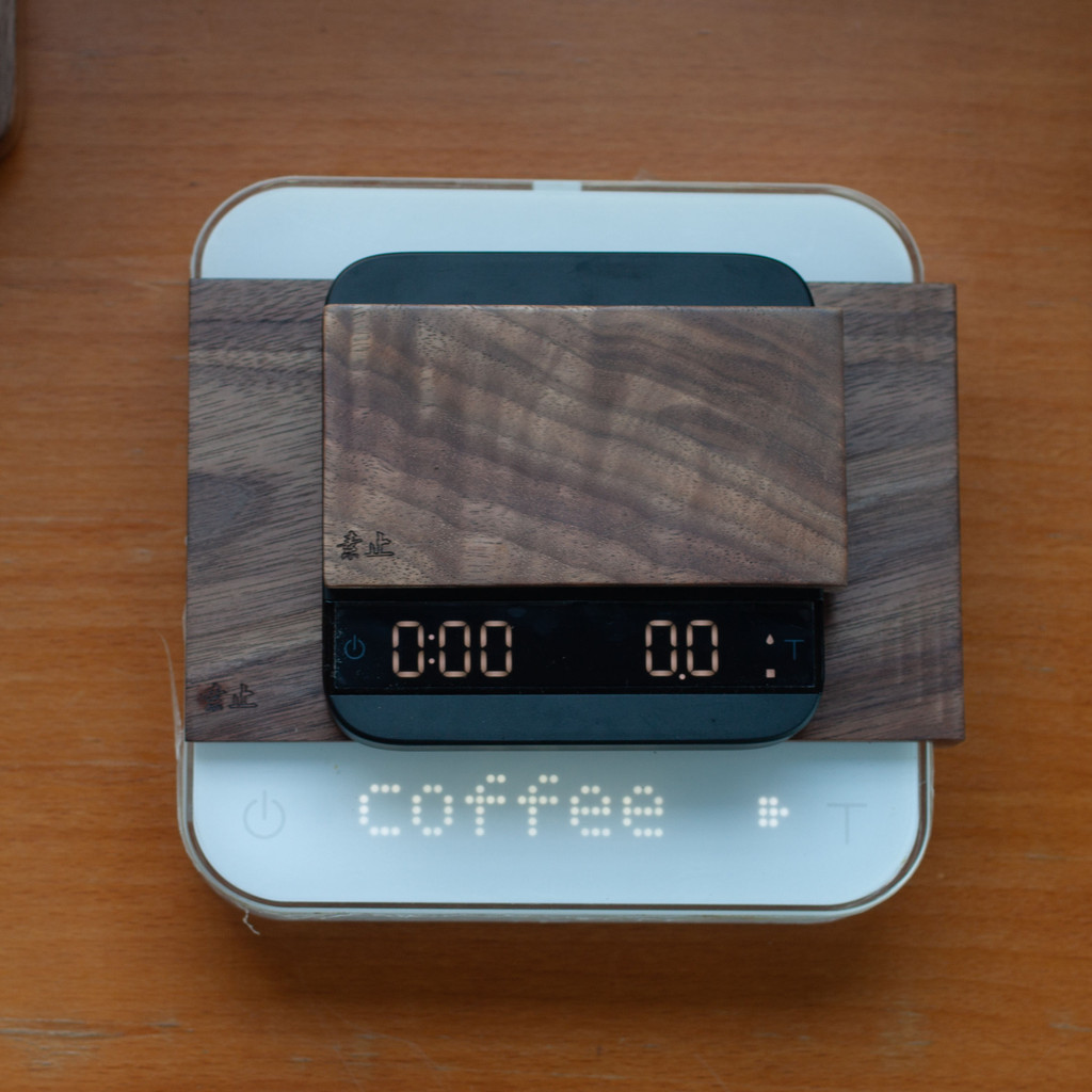 Acaia Electronic Scale Walnut Insulation Mat Lunar Pearl MISchief