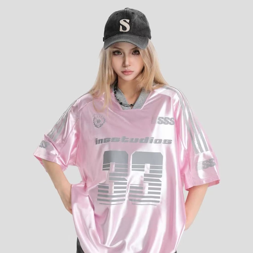 ฤดูร้อนใหม่สไตล์อเมริกันย้อนยุคคอวีย์แขนสั้นเสื้อยืดหลวมสบายๆกีฬาเสื้อยืดครึ่งแขน