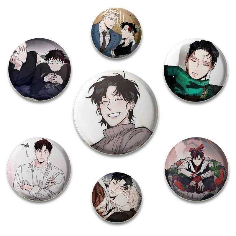 เข็มกลัด handmade anime BL และ manhwa  tema กุหลาบและแชมเปญ สำหรับหมวกและเสื้อผ้า พร้อมรอบปุ่มนุ่ม เ
