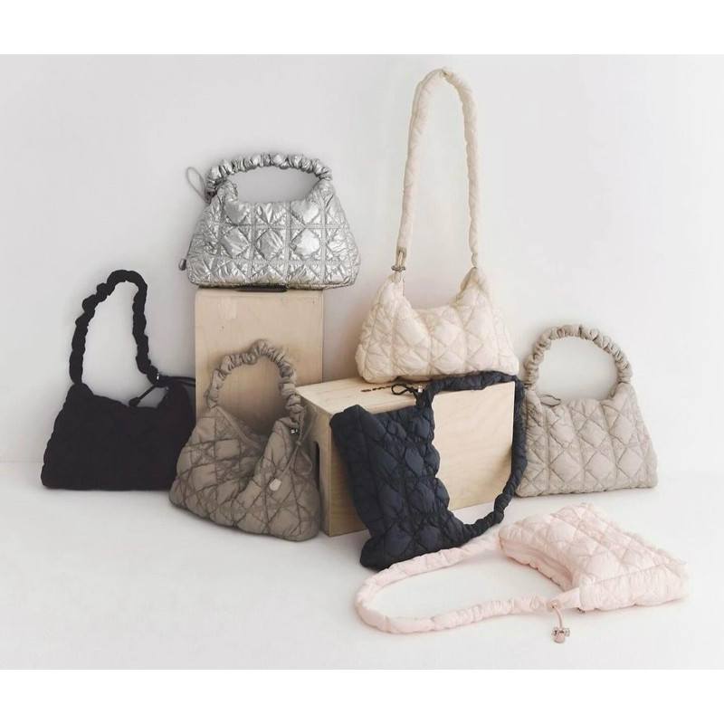 ♞,♘,♙CARLYN LANE BAG สินค้าพร้อมส่ง ️ XDY