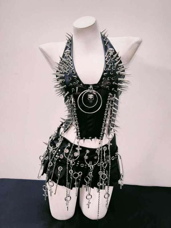 ▥ Bustier TOP Y2kแฟชั่นy2kเสื้อผ้าy2k Crop Gothicเสื้อผ้าy2k Rivets Skull Top Vintage Gothic Ta