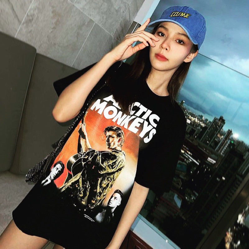 ♞,♘,♙COSMICBKK เสื้อยืดลาย ARCTIC MONKEYS DJK