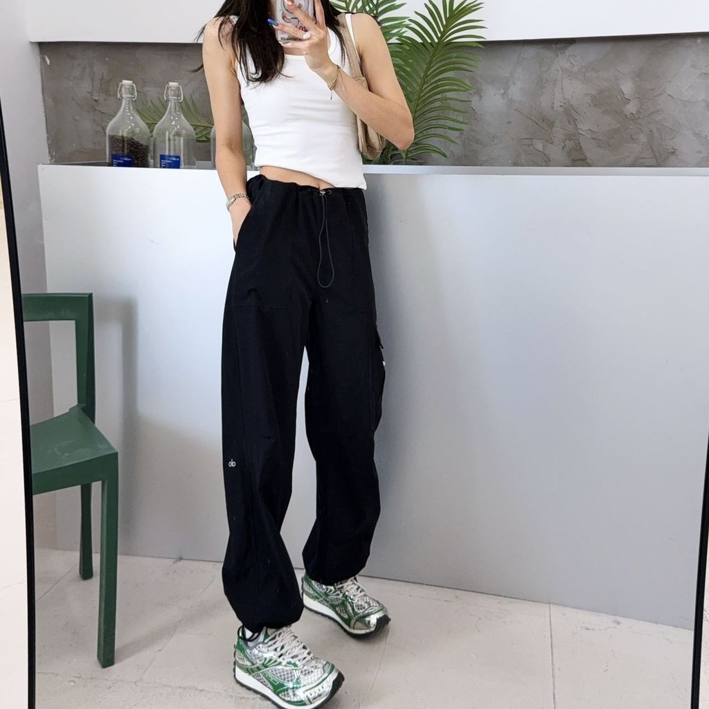 ♞,♘,♙Alo Paratrooper Pants 2025 ฤดูใบไม้ผลิและฤดูร้อน Jin Jisoo ผ้าขากว้างอเมริกันแบบเดียวกันทนน้ํา