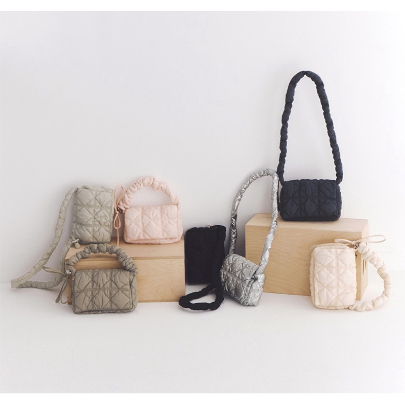 ♞,♘,♙CARLYN new collection รุ่น Luke bagของแท้จากช็อปฮงแด XDY