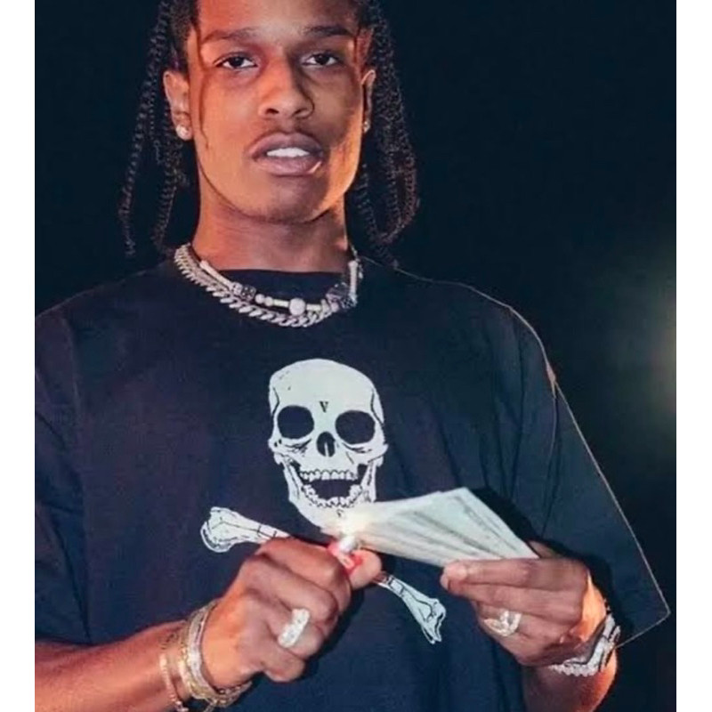 ♞,♘[ของแท้%]VLONE SKULL AND BONE TEE BLACK KJG