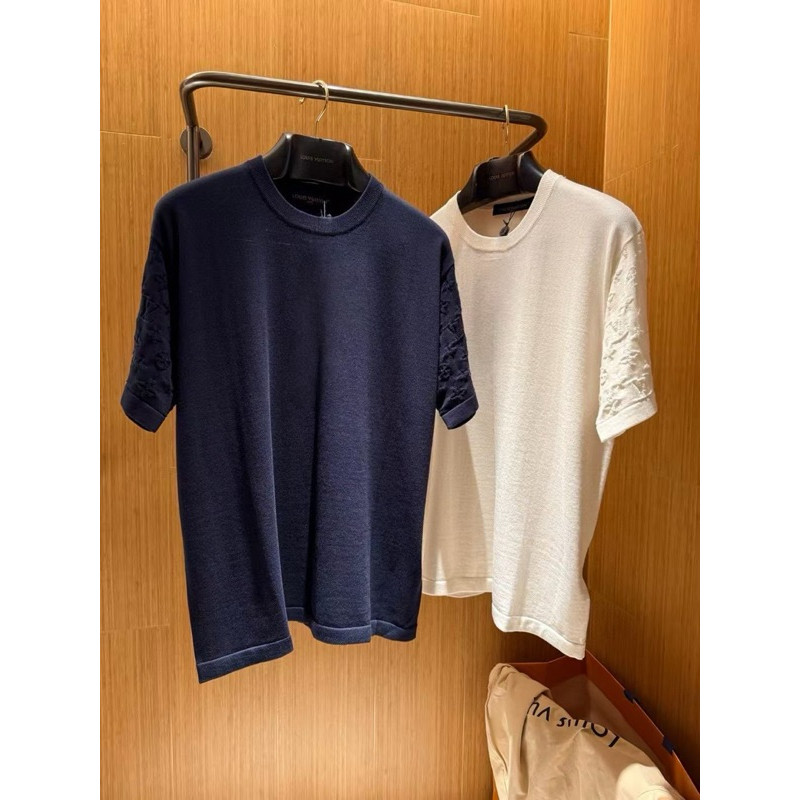 ♞,♘do** เสื้อคอกลมแขนสั้นผ้าคอตตอน L มี 2 สีแขนปั้มลาย สินค้าใหม่ ของแท้ JHG