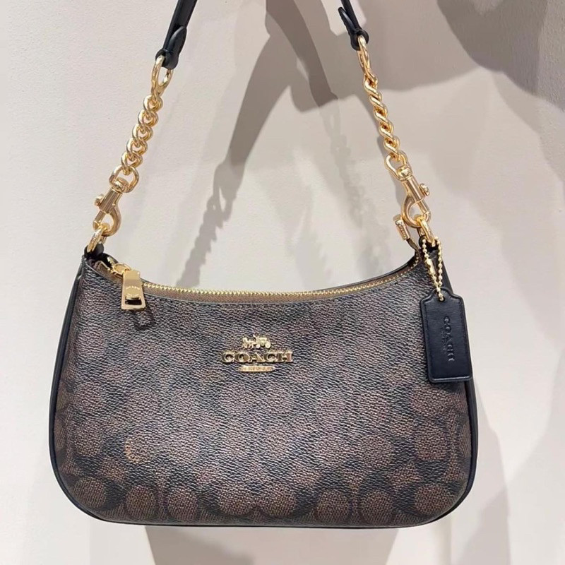 พร้อมส่ง Coach Teri Shoulder Bag In Signature Canvas CV933