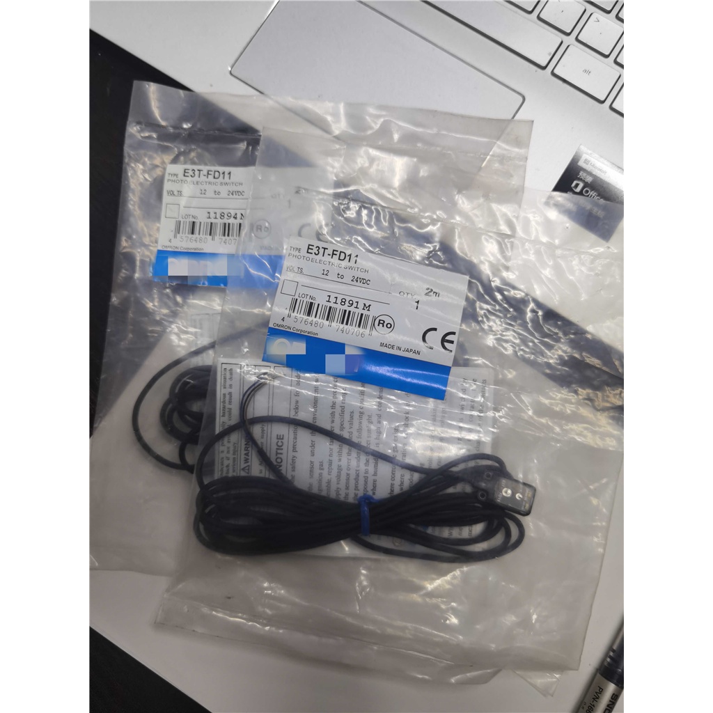 YTH SZ E3T-FD11 E3T-FD12 ของใหม่และแท้