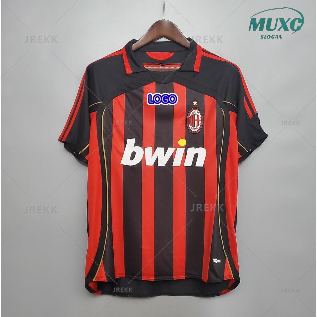 【ฟรีชื่อและตัวเลขที่กําหนดเอง】เสื้อกีฬาแขนสั้น ลายทีมชาติฟุตบอล Milan 2006 2007 AC 06 07 AC Kaka 22 Nesta 13 Ronaldo 99
