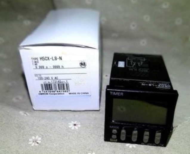 YTH SZ ใหม่ล่าสุด และแท้ Timer H5CX-L8-N AC100-240V