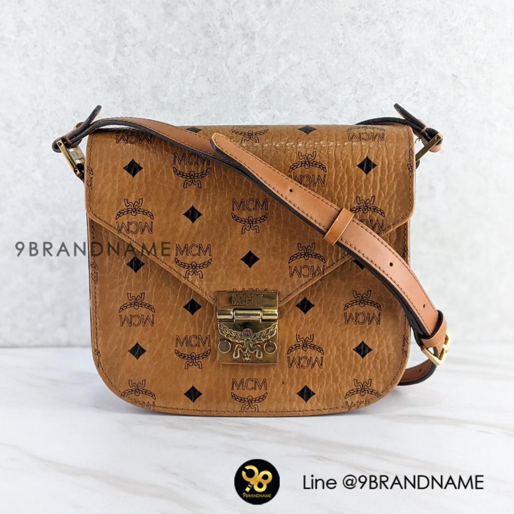 MCM Patricia Shoulder Bag In Visetos	มือสอง ก่อนสั่งซื้อทักแชทก่อนนะคะ