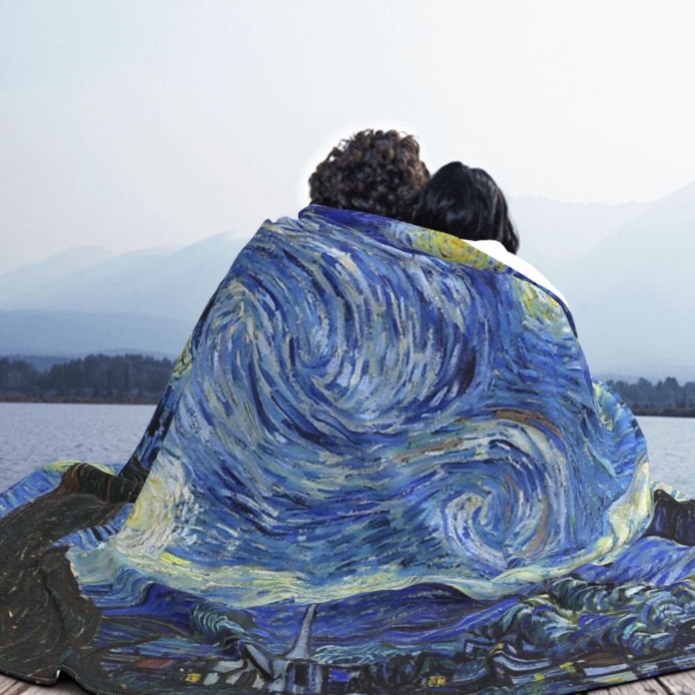 ผ้าห่ม น้ําหนักเบา พิมพ์ลาย The Starry Night by Vincent Van Gogh เหมาะกับของขวัญ สําหรับโซฟา เก้าอี้ สํานักงาน เด็ก และผู้ใหญ่