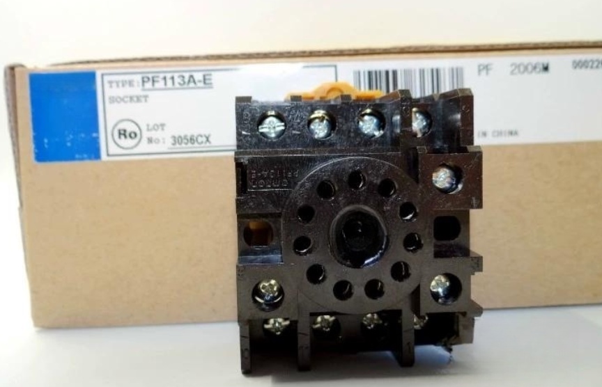 YTH SZ ใหม่เอี่ยมและแท้ New PF113A-E ฐาน 11 ขากลม