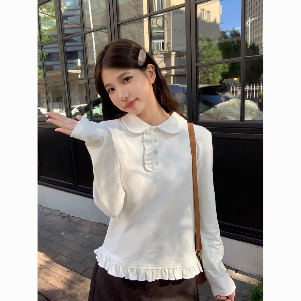 สีขาวออกแบบแขนยาวเสื้อยืดผู้หญิงเย็บขอบเชื้อราด้านใน จุดต่ําสุด เสื้อ