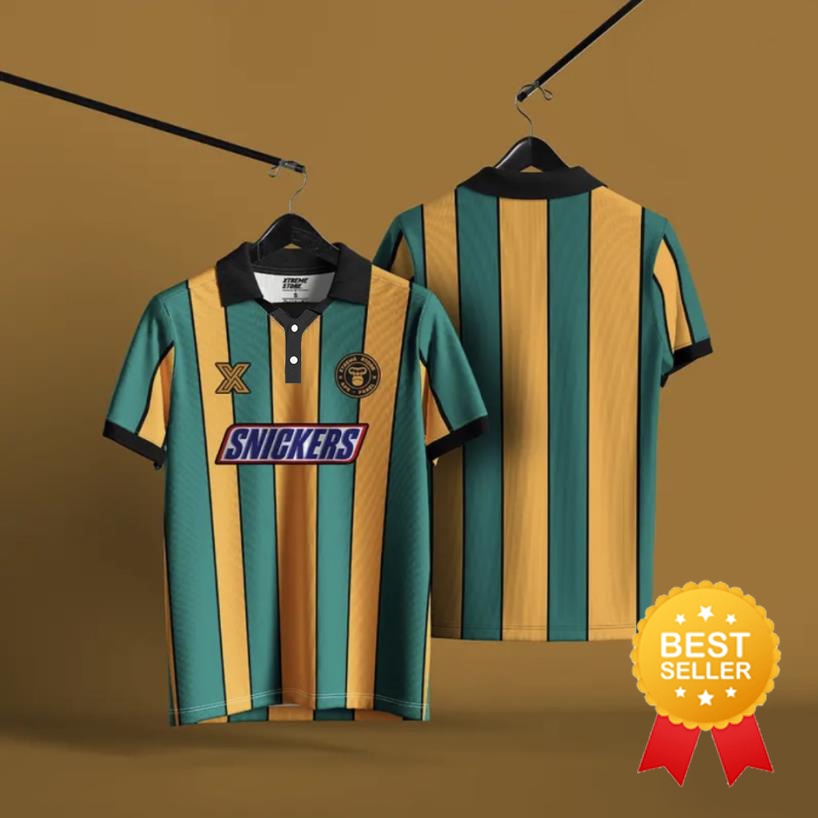 เสื้อกีฬาแขนสั้น คอปก ลายทีม Snicker 2023 Baju สไตล์เรโทร พลัสไซซ์