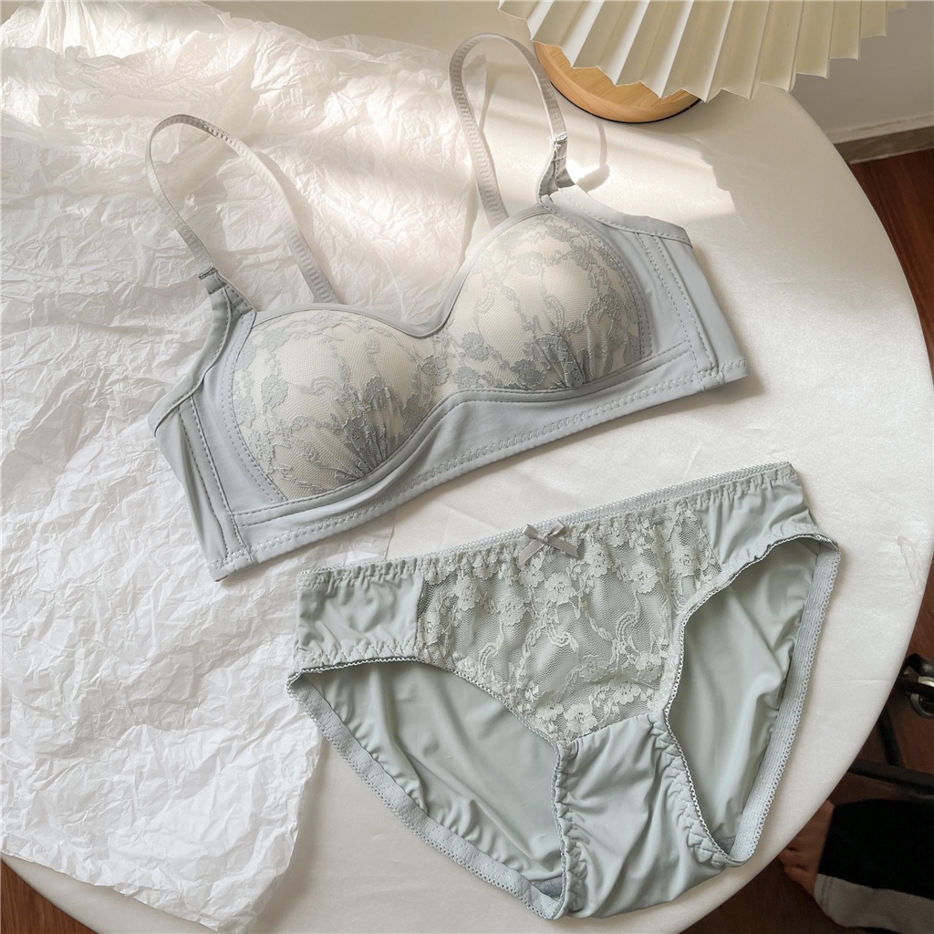 1 ชุด ดอกไม้ เย็บปักถักร้อย ลูกไม้ ชุดชั้นใน + กางเกงชั้นใน เด็กสาว ไร้สาย ชุดชั้นใน สบาย ฟองน้ําบาง ดันทรง ชุดชั้นใน หญิง บราเล็ตต์