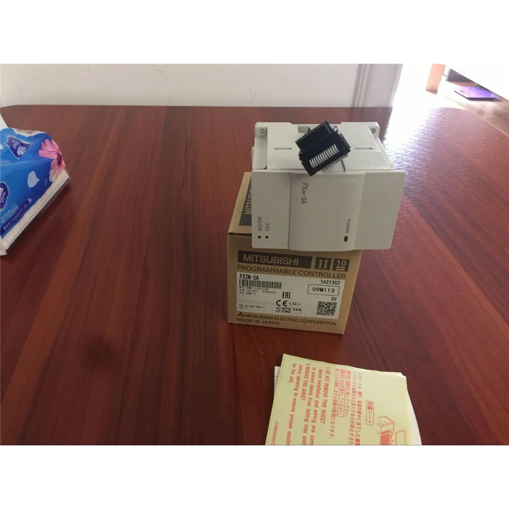 SZ 1PC ใหม่โมดูล PLC FX2N-5A FX2N5A ในกล่องจัดส่งฟรี ux