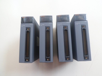 YY SZ ใหม่เอี่ยมและแท้ QY41P New Ones