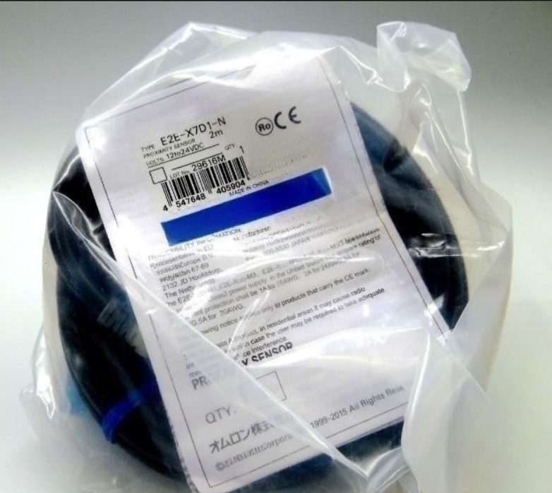 YY SZ ใหม่เอี่ยมและแท้ E2E-X7D112 2m E2E-X7D1-N 2m