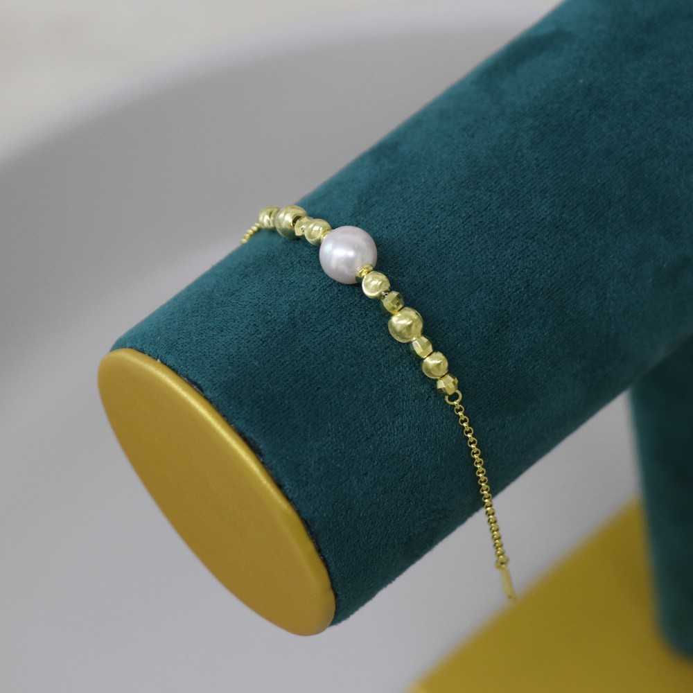 Ku Yin 8-9 pull ak cat eye bracelet