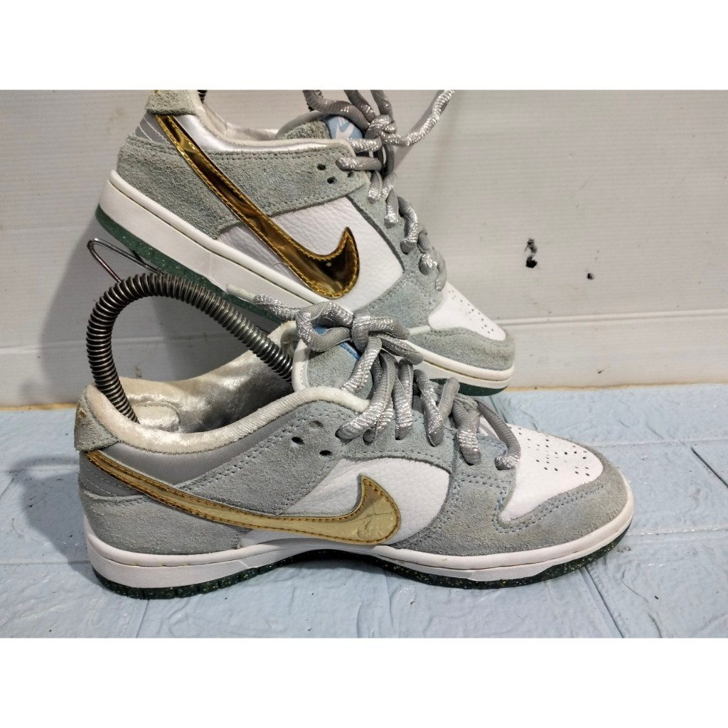 รองเท้าผ้าใบมือสองผู้หญิง Nike Sean Cliver x Dunk Low SB size 36 -22.5 cm สุดคุ้ม