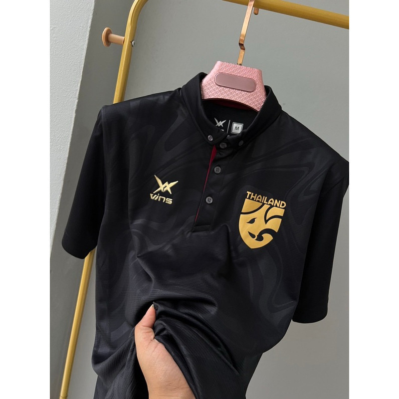 เสื้อโปโลVinรุ่น2203 เพิ่มเฟกทีมชาติสีทอง Fashion brand polo shirt slim fit lovers polo shirt quick dry breathable National team polo shirt