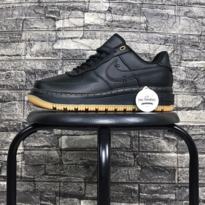 Nike AIR FORCE 1 LOW LUXE BLACK GUM