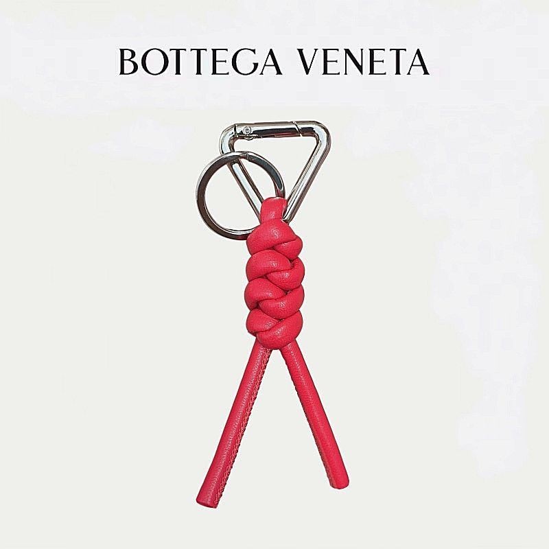 Bottega Veneta พวงกุญแจ จี้กุญแจรถ หนังแท้ ถัก เพชร ผูกปม กระเป๋า จี้ ของขวัญวันหยุด ระดับไฮเอนด์ สําหรับผู้ชายและผู้หญิง คู่รัก