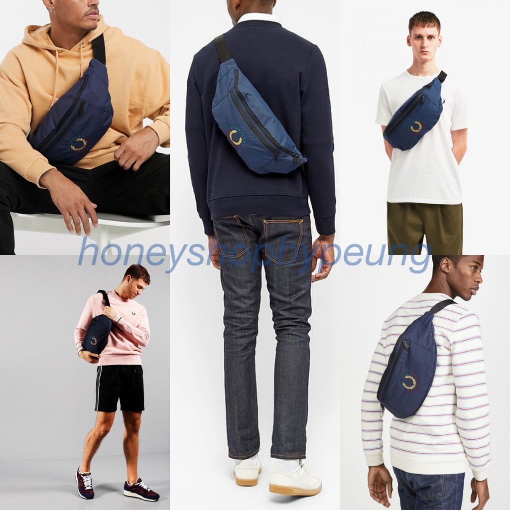 ♞,♘Fred Perry Branded ripstop crossbody bag : Navy (กระเป๋าคาดอกลายปัก จุของได้ RT