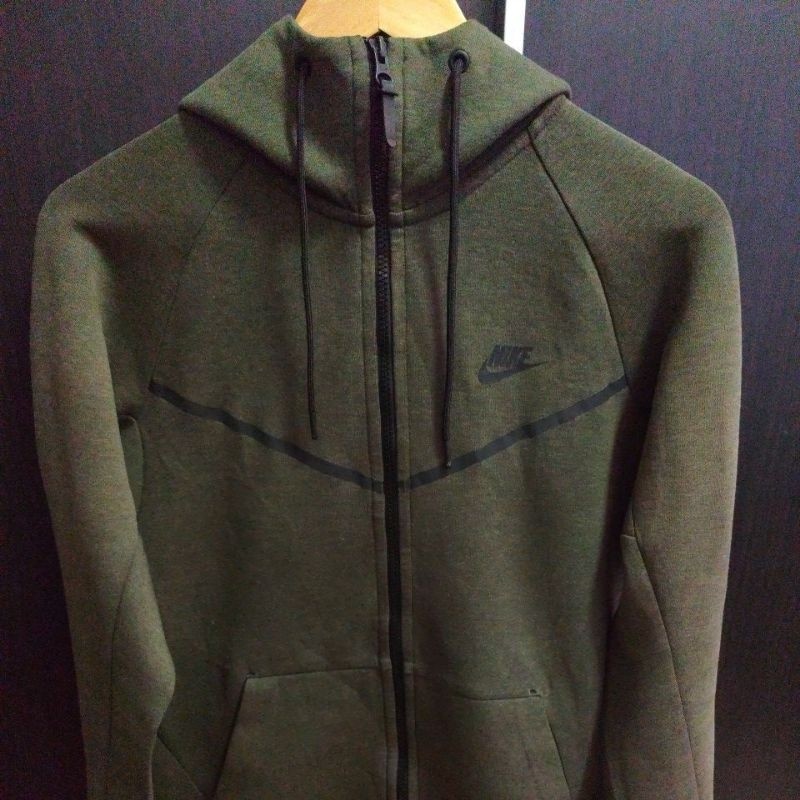 ♞เสื้อฮู้ด Nike Tech Fleece แท้ สีเขียวขี้ม้ารุ่นฮิต สภาพดี RT