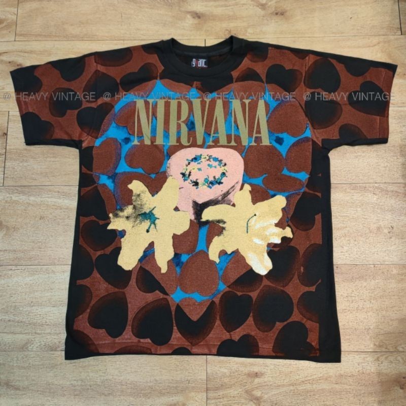 NIRVANA HEART SHAPED BOX ©1993 OVP OVERPRINT เนอวาน่ากล่องหัวใจ เสื้อวง เสื้อทัวร์ เสื้อโอเว่อร์ปริ้น