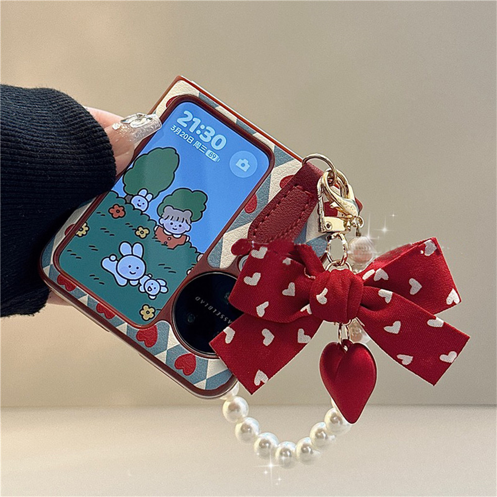 สร้อยข้อมือมุกเกาหลีน่ารักเคสรักแบบเต็มหน้าจอพร้อมจี้หัวใจโบว์สําหรับค้นหา N2 Flip N2Flip Find N3 Flip N3Flip ฝาหลัง