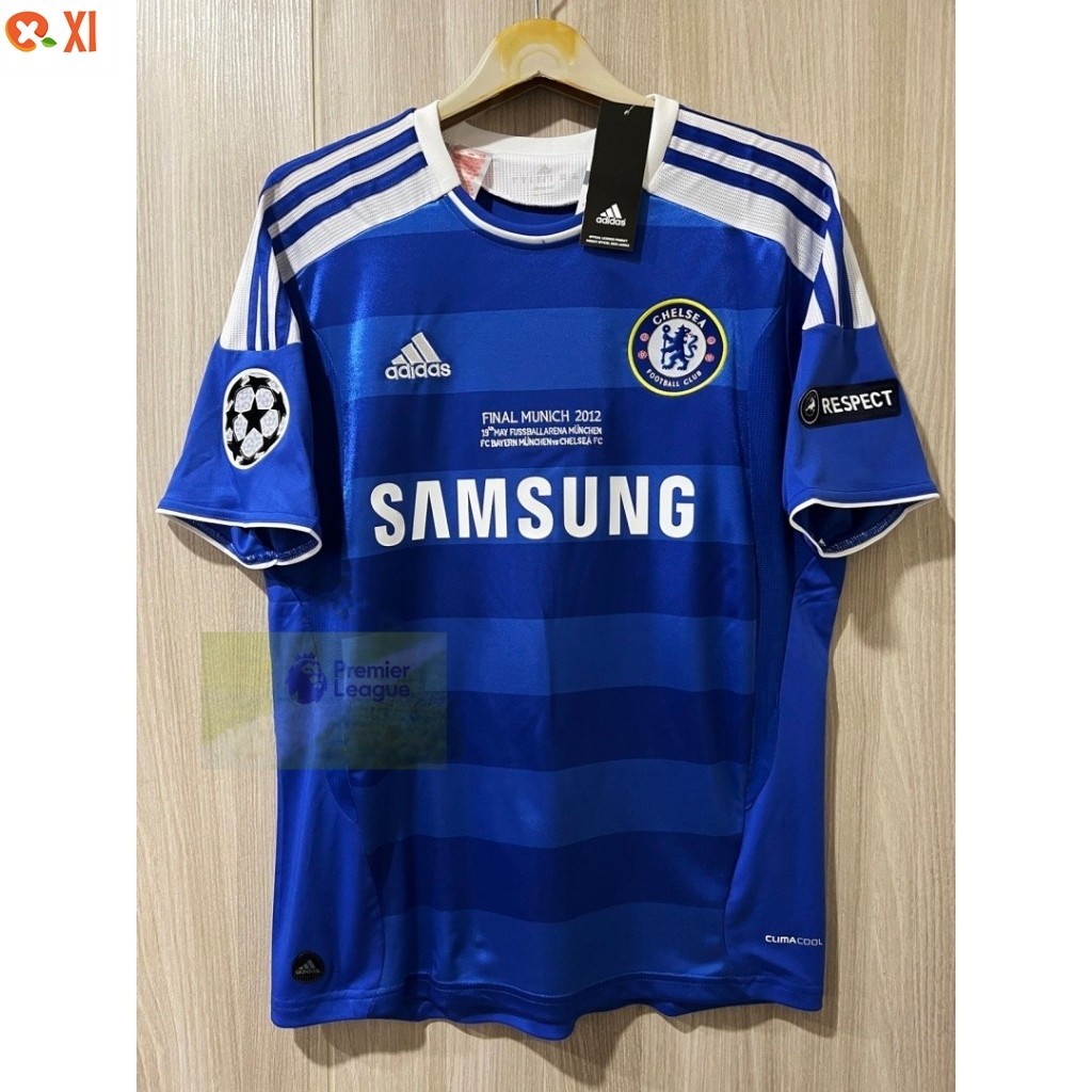 Xi [Retro] - เสื้อฟุตบอลย้อนยุค เชลซี Home 2012 Final UCL ฟลูออฟชั่นพร้อมอามและเบอร์ชื่อตรงปีนัดชิง