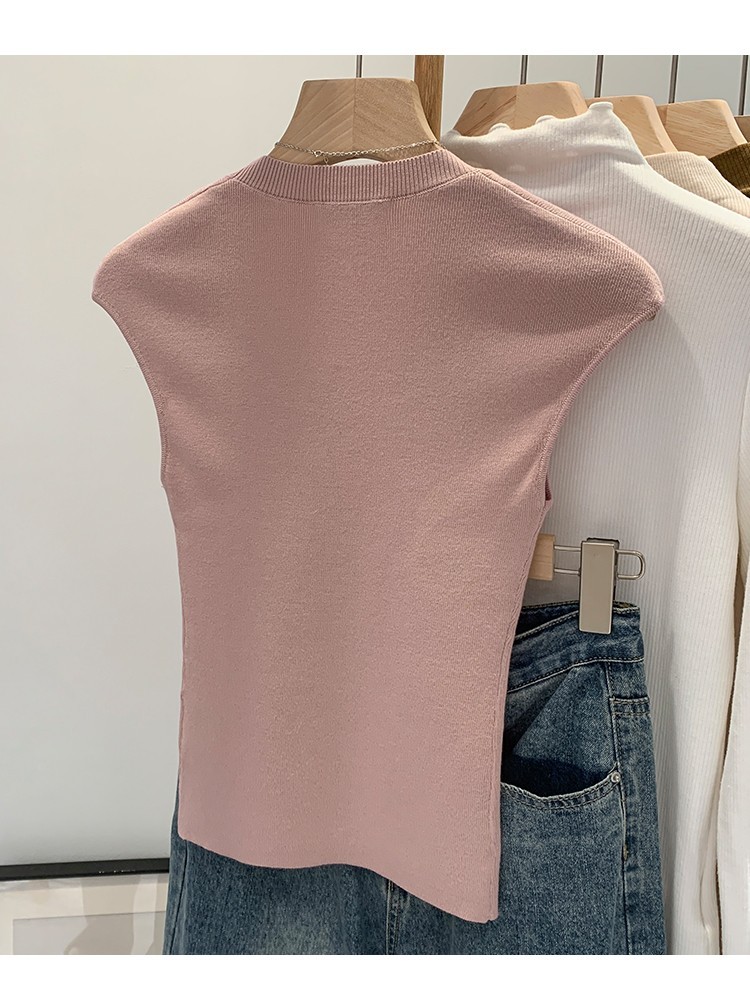 83791เสื้อกั๊กแขนกุดผ้าถักคอกลมเข้ารูปสีพื้น - รูปที่ 4