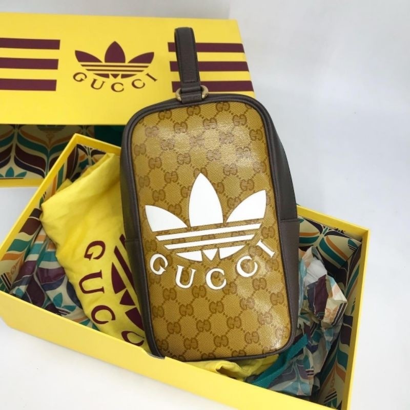 กระเป๋าถือ (Like New!) Gucci X Adidas Top Hamdle Bag Limited Adidas+Gucci หายากมาก สุดเท่ห์คร้า หนั