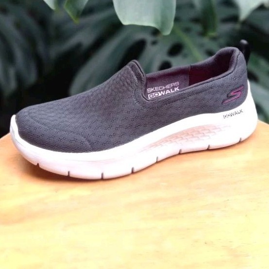 Skechers GO WALK GOGA MAT รองเท้าสลิปออน (สีดํา)